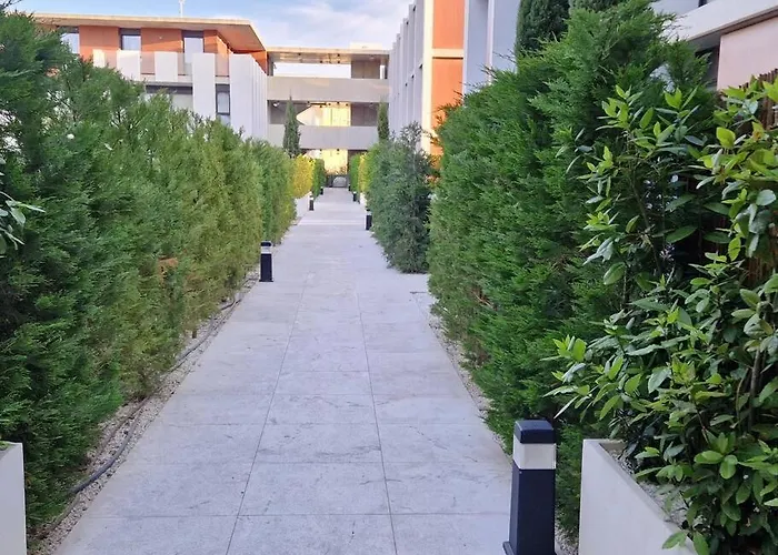 Espectacular Piso Nuevo Con Piscina Daire