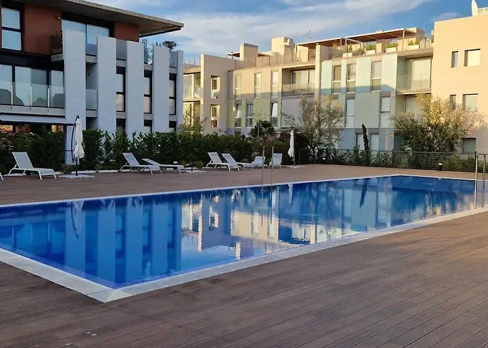 Espectacular Piso Nuevo Con Piscina